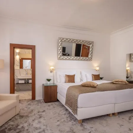 Ξενοδοχείο Bellevue 4*