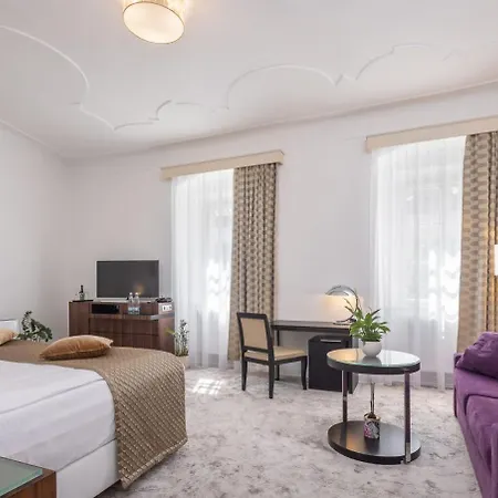 Bellevue Ξενοδοχείο 4*