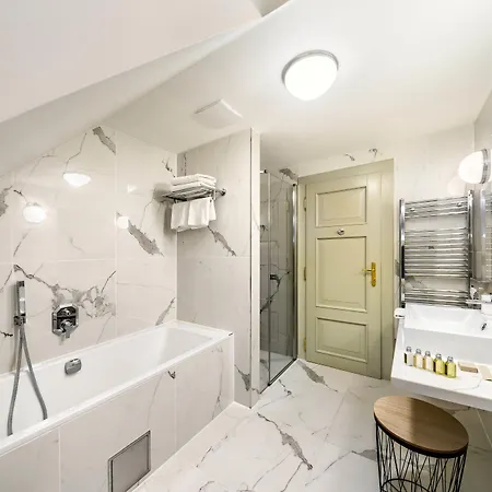 Bellevue 4*